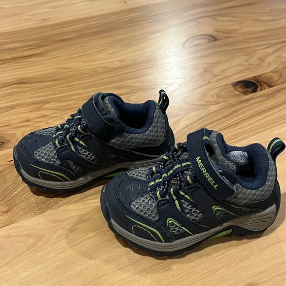 Merrell Other - Toddler Merrell hiking shoe Trail chaser Jr.